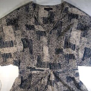 NWOT  Ovi  L polyester black & tan print  blouse V-neck